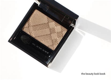 Burberry No. 22 Pale Barley .